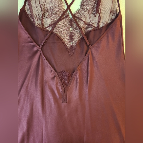 Victoria Secret Slip - Picture 4 of 5